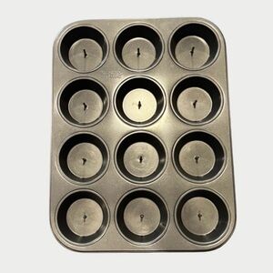 Chicago Cupcake Surprise Gourmet Aluminum Nonstick Pan
